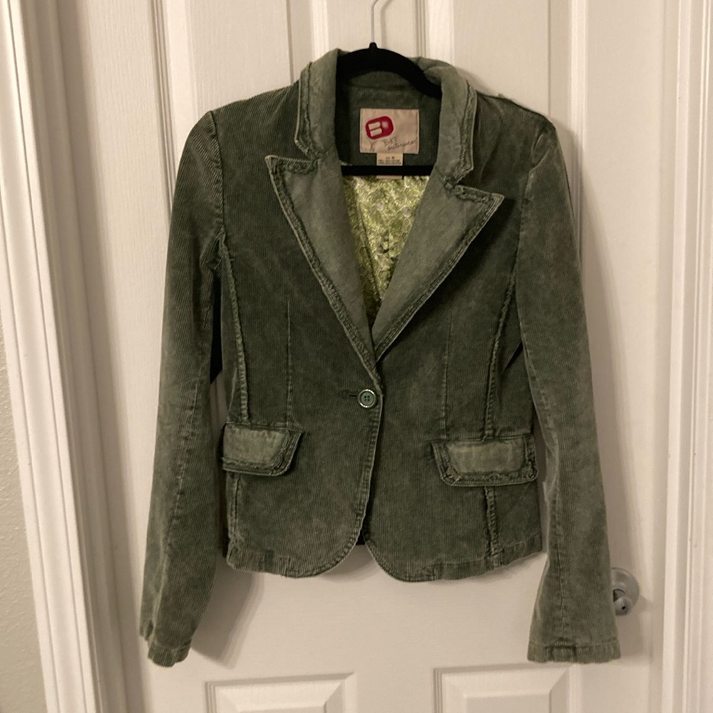 BKE outerwear women’s olive green distressed corduroy blazer. Size M